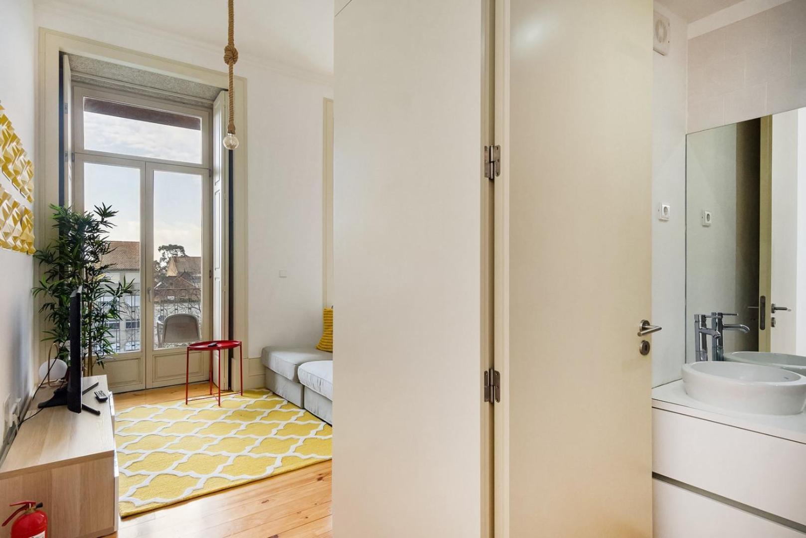 Ferienwohnung Guestready - Urban Oasis With Private Balcony Porto Exterior foto
