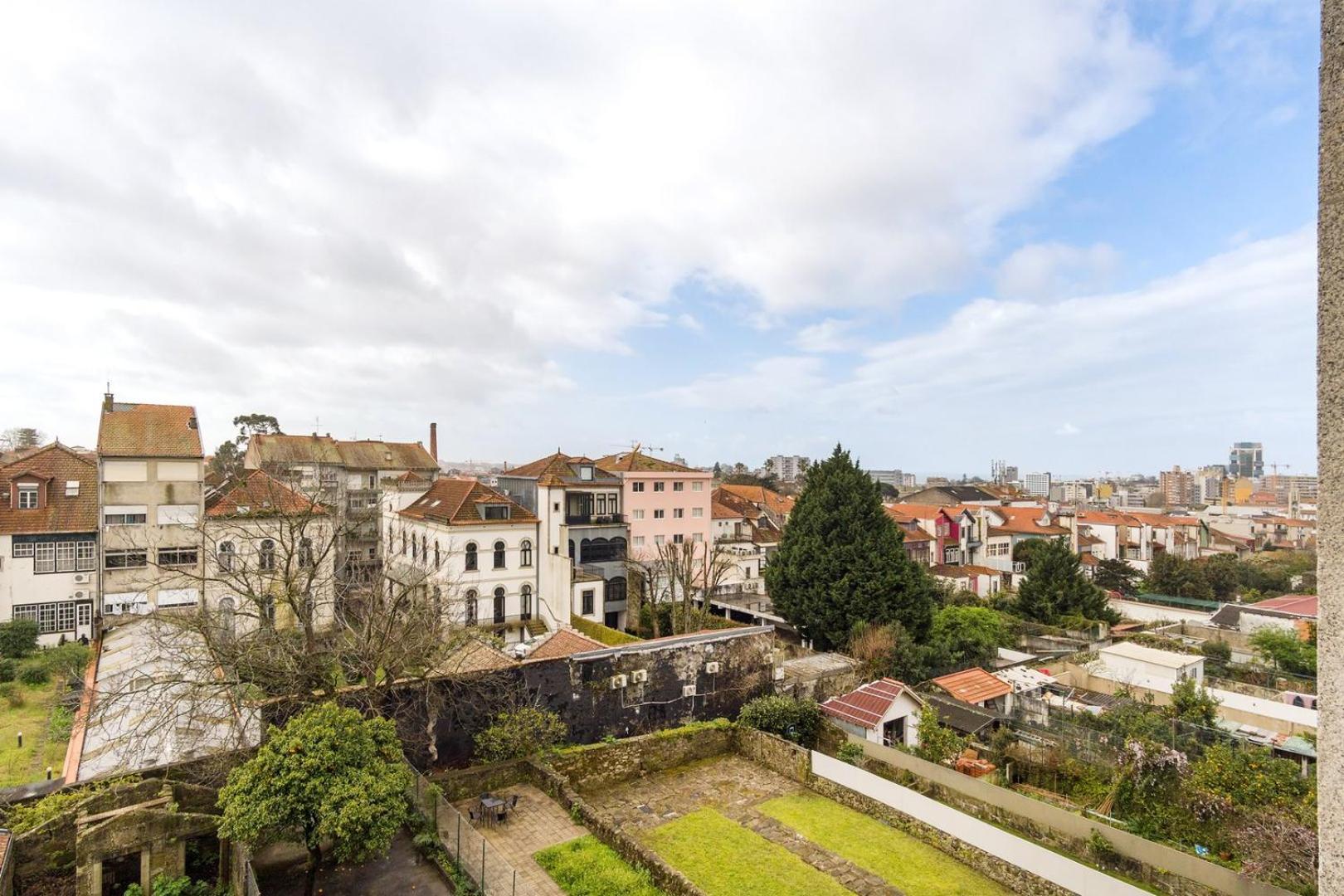 Ferienwohnung Guestready - Urban Oasis With Private Balcony Porto Exterior foto