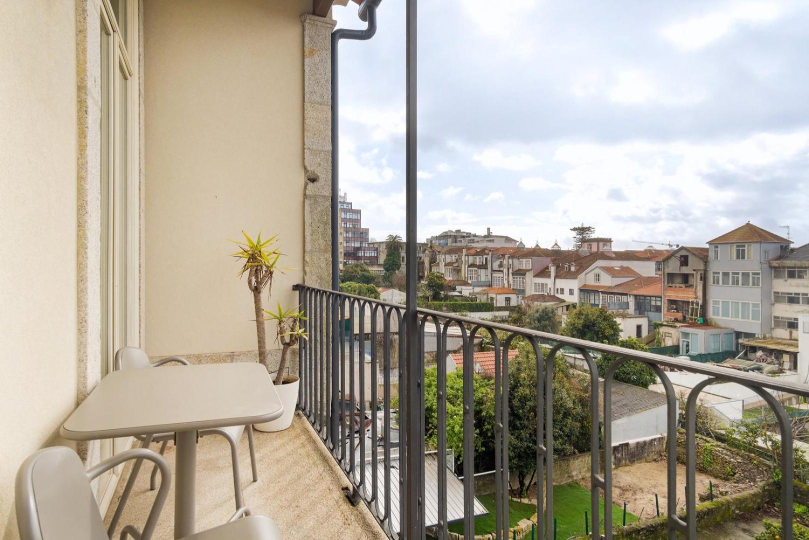 Ferienwohnung Guestready - Urban Oasis With Private Balcony Porto Exterior foto